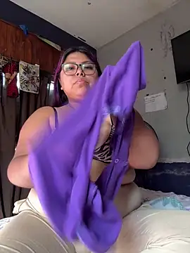 Snapshot of Lunarebelde chatting on December 3, 2025, 8:08 pm Lunarebelde online show from December 3, 2025, 8:08 pm