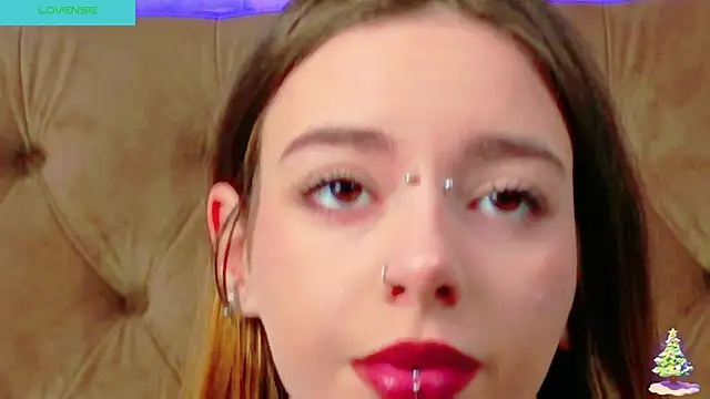 Snapshot of CoraVex chatting on December 15, 2025, 5:13 am CoraVex online show from December 15, 2025, 5:13 am