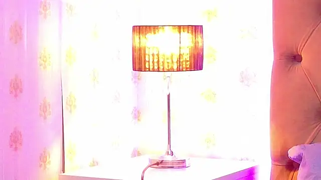 Snapshot of CoraVex chatting on April 29, 2026, 3:32 am CoraVex online show from April 29, 2026, 3:32 am