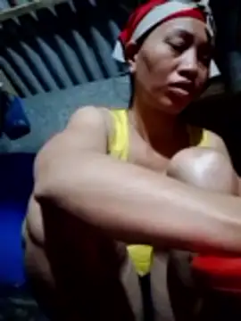 donna-bae online show from April 16, 2026, 9:39 pm