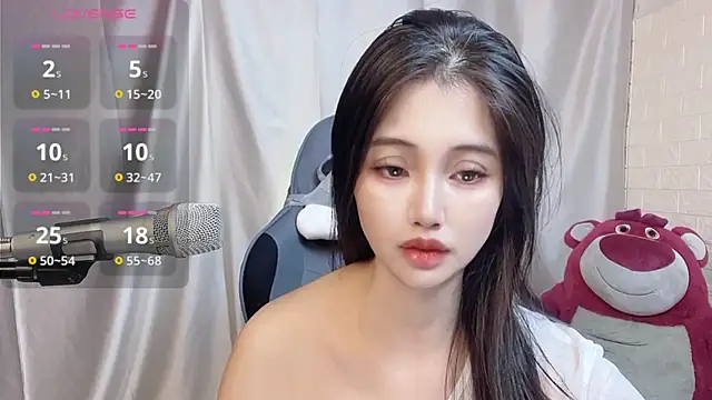 eos-chan online show from October 24, 2025, 4:44 am