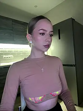 MissOyee online show from January 15, 2026, 7:39 pm