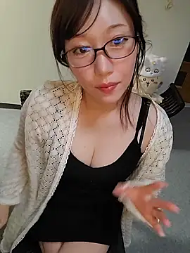 Snapshot of M_Kaede chatting on October 30, 2025, 7:33 pm M Kaede online show from October 30, 2025, 7:33 pm