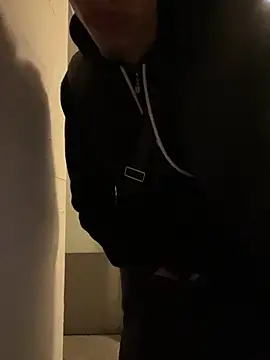 Albino1122 online show from March 9, 2026, 10:57 pm