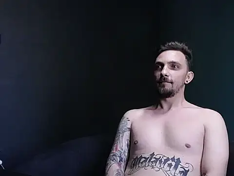 Snapshot of guesswhatbitch chatting on September 18, 2025, 1:47 pm guesswhatbitch online show from September 18, 2025, 1:47 pm