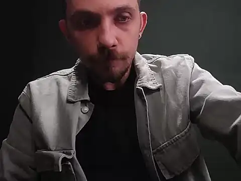 Snapshot of guesswhatbitch chatting on November 8, 2025, 10:19 am guesswhatbitch online show from November 8, 2025, 10:19 am