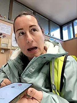 bichota85 online show from December 1, 2025, 11:55 am