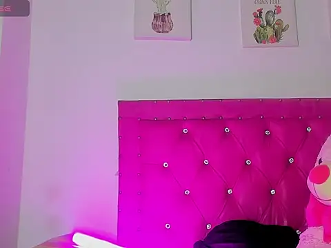 dahiiangomezz online show from March 10, 2026, 7:18 pm