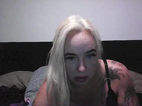 SweetLilith01 online show from September 19, 2025, 6:56 pm