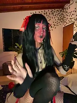 Snapshot of Nymphel1Moth chatting on November 6, 2025, 10:58 pm Nymphel1Moth online show from November 6, 2025, 10:58 pm