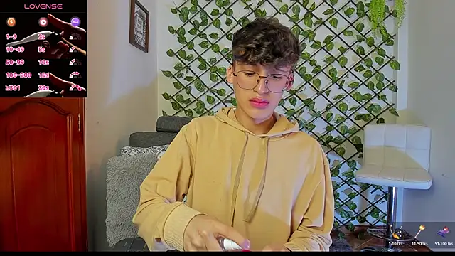 Snapshot of bellmontneon chatting on November 20, 2025, 11:33 am bellmontneon online show from November 20, 2025, 11:33 am