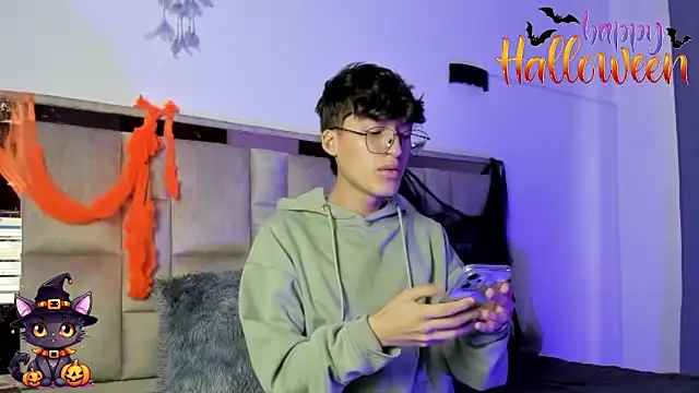 Snapshot of bellmontneon chatting on October 30, 2025, 11:19 am bellmontneon online show from October 30, 2025, 11:19 am