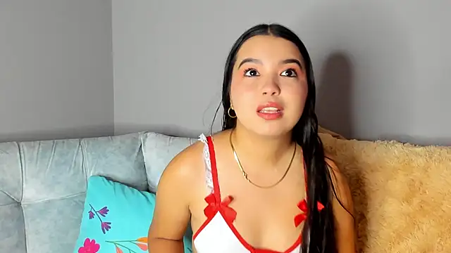 LunaWiill  online show from March 2, 2026, 10:49 pm