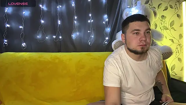 coupleinspire online show from November 20, 2025, 9:15 pm