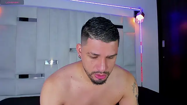 Jacob19  online show from September 24, 2025, 11:39 am