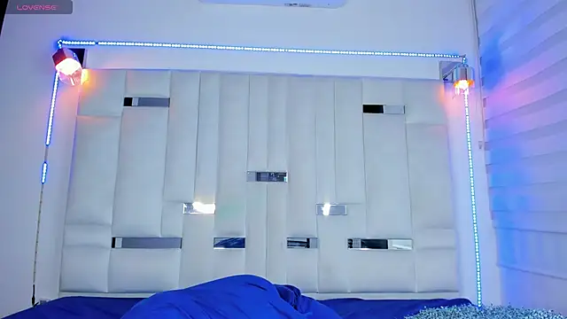 Jacob19  online show from November 5, 2025, 12:41 pm