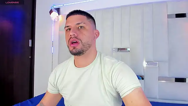 Jacob19  online show from November 2, 2025, 12:21 pm