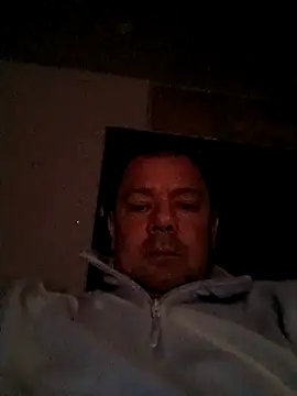 hugoboys4576 online show from September 17, 2025, 4:58 am