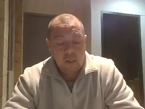 hugoboys4576 online show from November 5, 2025, 4:43 pm