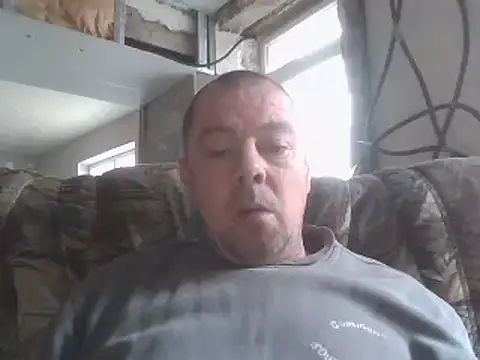 Snapshot of hugoboys4576 chatting on December 17, 2025, 11:26 am hugoboys4576 online show from December 17, 2025, 11:26 am