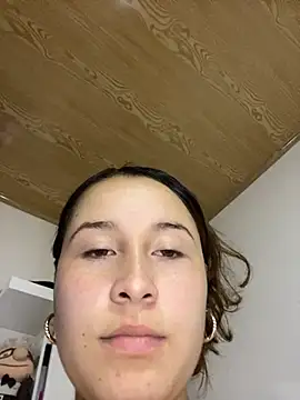 Swet Violet online show from September 27, 2025, 8:15 pm