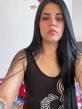 sophy whiite  online show from September 24, 2025, 8:37 pm