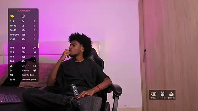 AllexJacob online show from November 12, 2025, 1:26 pm