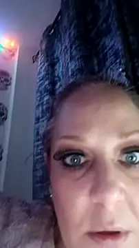 curvybabe88 online show from October 24, 2025, 6:01 am