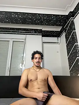 fuck   boyy online show from May 5, 2026, 1:14 pm