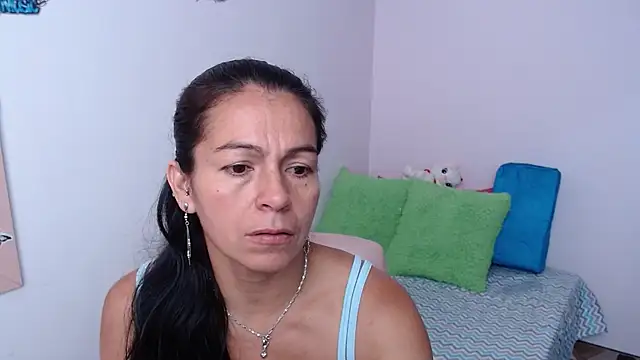 camilavargas  online show from February 23, 2026, 2:17 pm