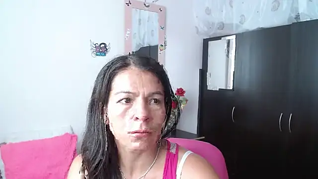 Snapshot of camilavargas_ chatting on October 8, 2025, 8:53 pm camilavargas online show from October 8, 2025, 8:53 pm