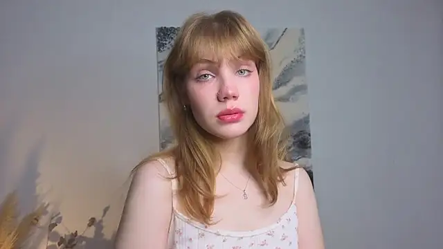 pienaple online show from November 5, 2025, 4:04 am