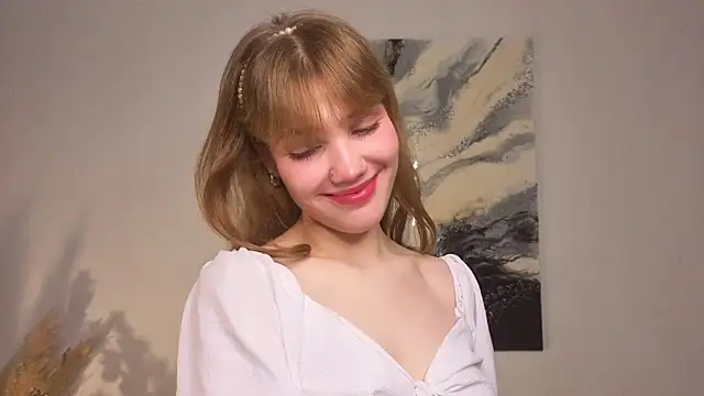 pienaple online show from November 7, 2025, 4:06 am