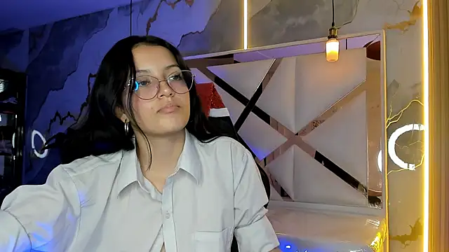 Snapshot of sophiadoll_tf chatting on December 18, 2025, 8:34 pm sophiadoll tf online show from December 18, 2025, 8:34 pm