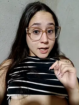 linameii online show from December 3, 2025, 2:45 am