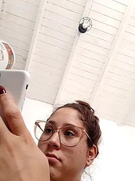 linameii online show from February 12, 2026, 4:29 pm