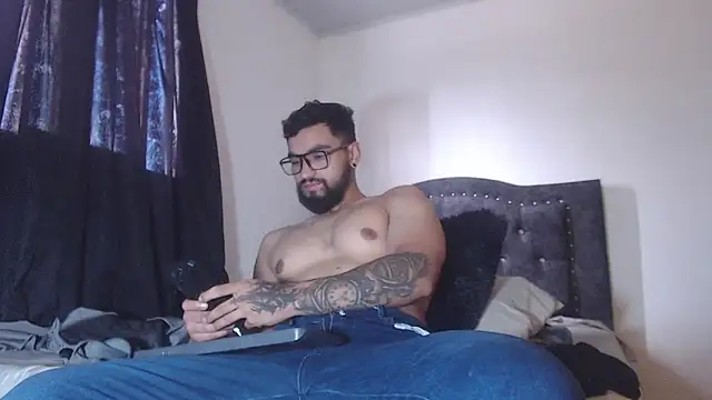 Chrys harris77 online show from March 31, 2026, 8:11 pm