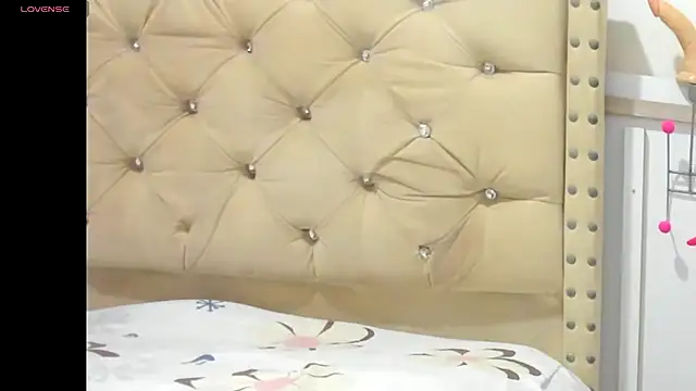 ELEKTRA FOX1 online show from October 10, 2025, 4:24 am