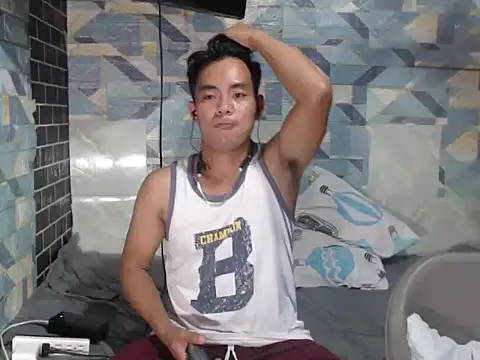 Snapshot of Newt4U chatting on September 22, 2025, 2:34 pm Newt4U online show from September 22, 2025, 2:34 pm