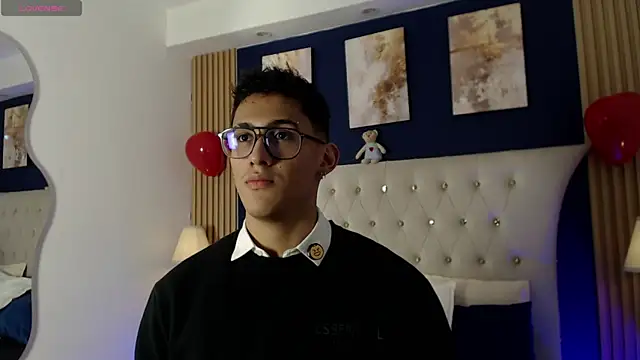 SalvadorFit online show from February 14, 2026, 8:09 pm