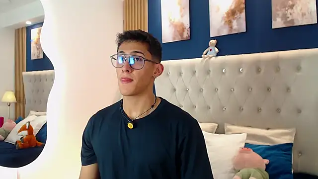 SalvadorFit online show from February 18, 2026, 8:05 pm