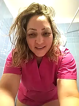 Snapshot of Lunita86 chatting on November 19, 2025, 2:55 am Lunita86 online show from November 19, 2025, 2:55 am