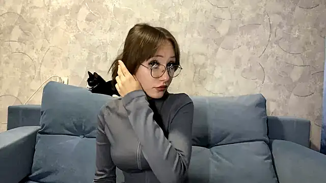 Snapshot of SetsukoBuddemeyer chatting on November 5, 2025, 10:51 am SetsukoBuddemeyer online show from November 5, 2025, 10:51 am