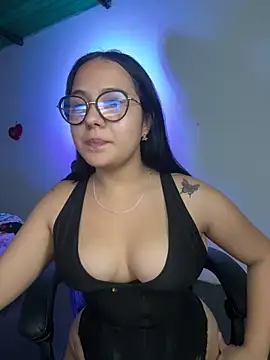 sacha torres02 online show from April 1, 2026, 2:24 am