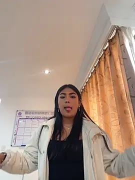 Violettabloom  online show from October 21, 2025, 9:03 pm