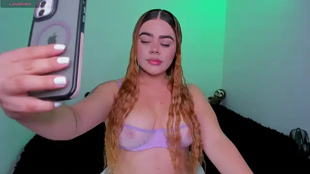 Snapshot of isabella_arias2 chatting on September 22, 2025, 11:55 pm isabella arias2 online show from September 22, 2025, 11:55 pm