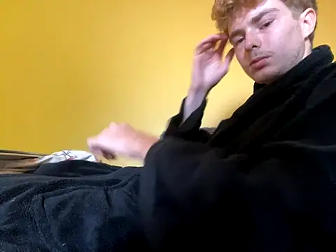 Snapshot of Randy9222 chatting on October 4, 2025, 10:06 am Randy9222 online show from October 4, 2025, 10:06 am