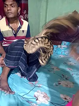 Cute Couple59 online show from April 7, 2026, 6:32 pm