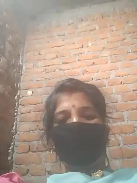 Snapshot of Hott_cutgirl chatting on October 23, 2025, 10:14 am Hott cutgirl online show from October 23, 2025, 10:14 am