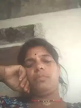 Snapshot of Hott_cutgirl chatting on October 2, 2025, 8:18 am Hott cutgirl online show from October 2, 2025, 8:18 am